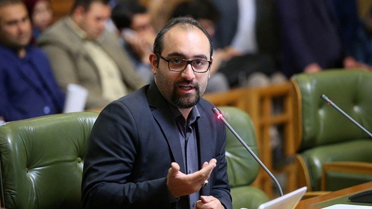 شهرداری تهران دلایل توقف اجرای مصوبه شورا را بیان کند