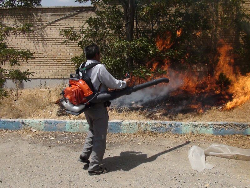 اهدا ۷ دستگاه دمنده مهار آتش به منابع طبیعی مرودشت