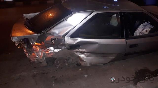 انتقال پنج مصدوم در حادثه برخورد دو خودرو به بیمارستان شهید بهشتی اردستان