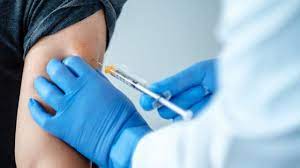 تحویل بیش از ۳۳ هزار واکسن کرونا به دانشگاه علوم پزشکی مشهد