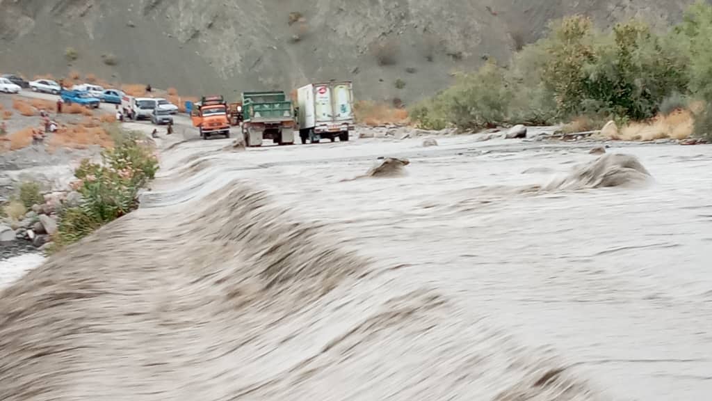 بسته شدن راه اصلی جاسک به بشاگرد در هرمزگان