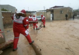امداد رسانی به مناطق حادثه دیده از سیلاب