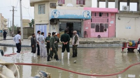 امدادرسانی رزمندگان نیروی دریایی سپاه به هموطنان مناطق سیل زده