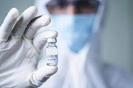 تزریق دُز سوم واکسن کرونا به بیماران خاص طبق نوبت‌بندی در خراسان رضوی
