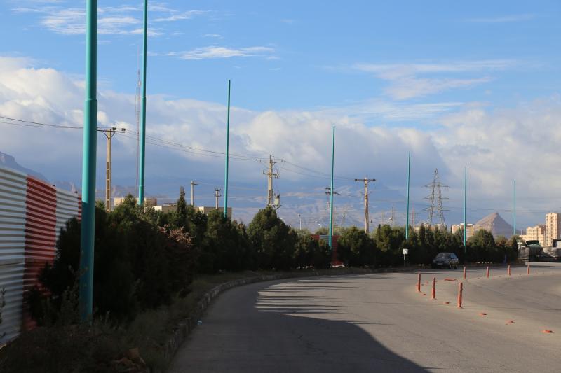 نصب ۸۳ پایه چراغ روشنایی در پنج نقطه از سطح شهر یزد