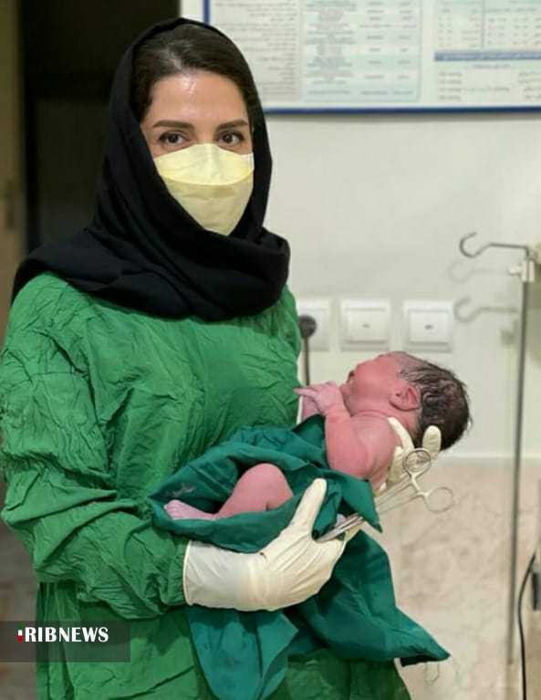 انجام  نخستین زایمان طبیعی در بیمارستان شهید اشرفی اصفهانی