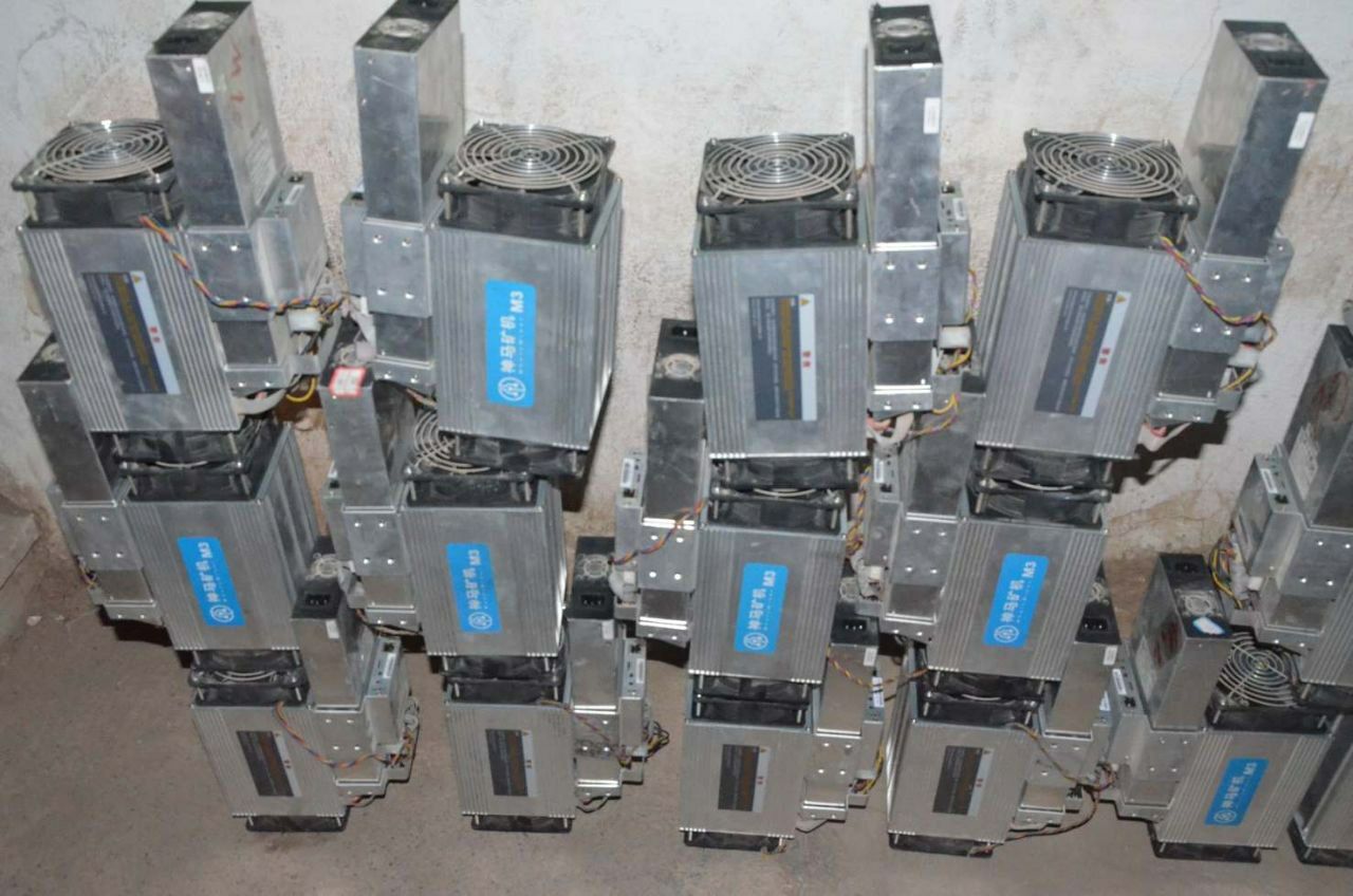 کشف ۱۶ دستگاه استخراج ارز دیجیتال غیرمجاز در نیشابور