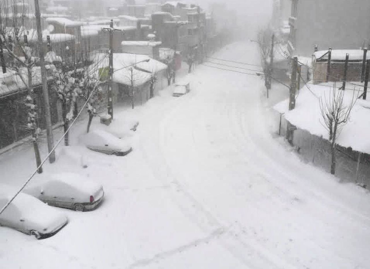 پاکسازی و برف روبی ۱۴ روستا توسط شهرداری سیمینه
