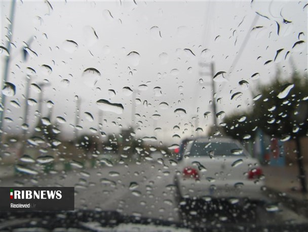 بارش باران در برخی جاده های فارس