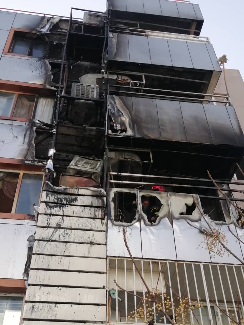 آتش‌سوزی سه واحد از یک مجتمع مسکونی در کرمان