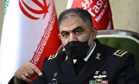 دریادار ایرانی: ارتش در همه عرصه‌ها آماده جانفشانی است