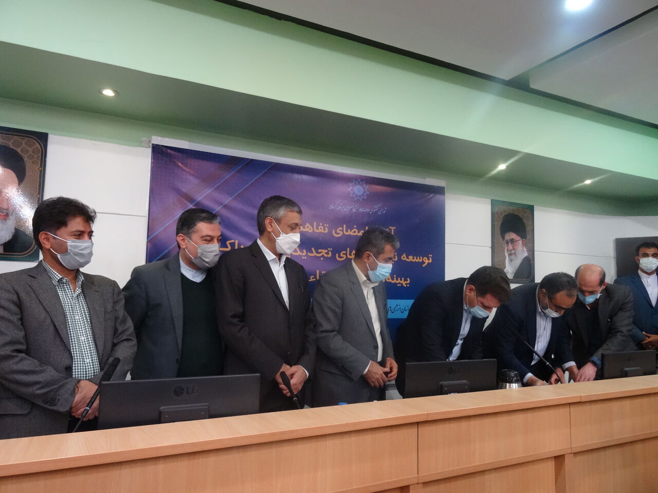 امضای تفاهم‌نامه توسعه نیروگاه‌های تجدیدپذیردر کرمان