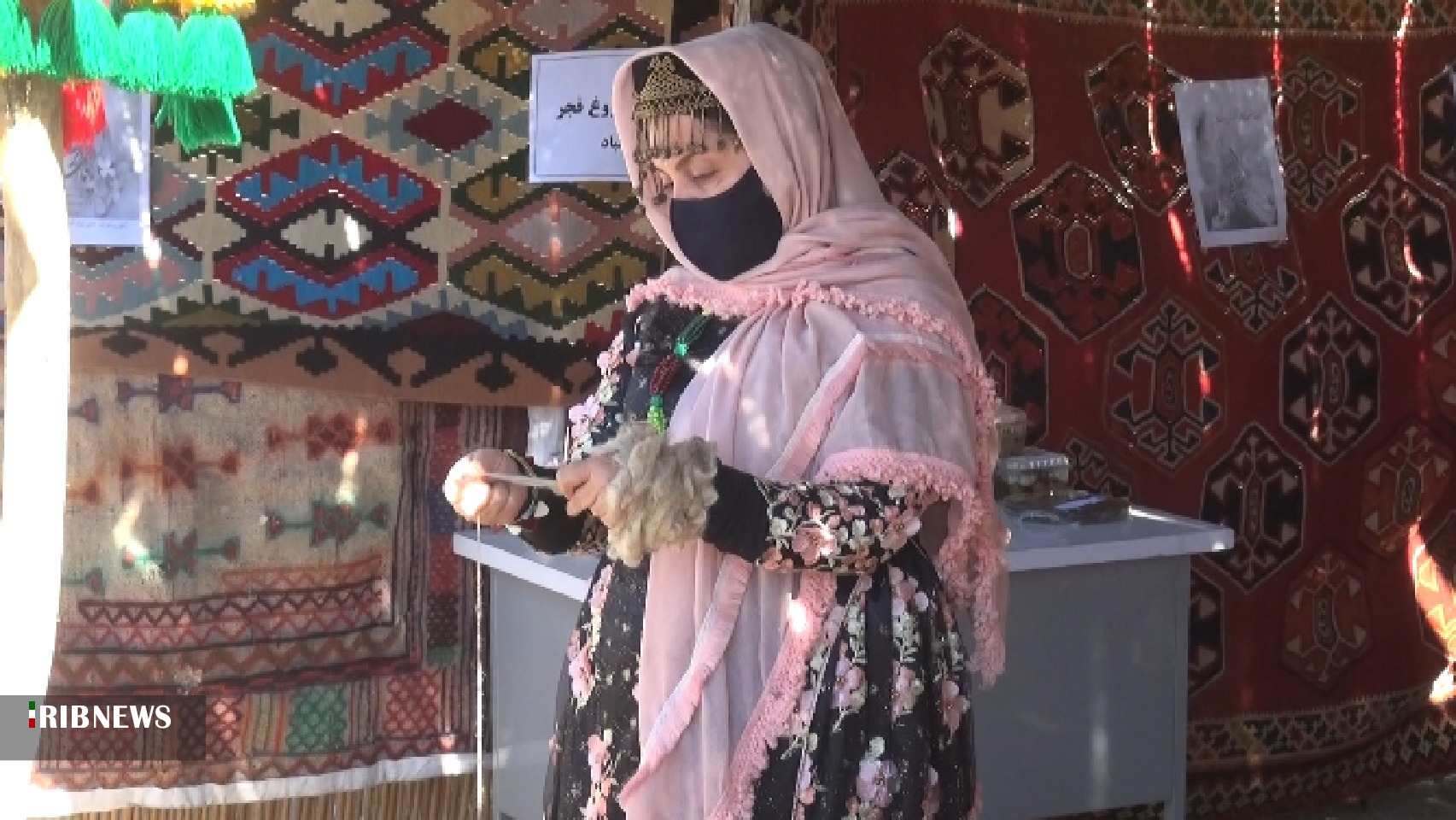 برپایی نمایشگاه صنایع دستی و آیین‌های بومی در دهدشت