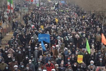 استقلال آزادی  جمهوری اسلامی ، همچنان شعار اصلی انقلاب