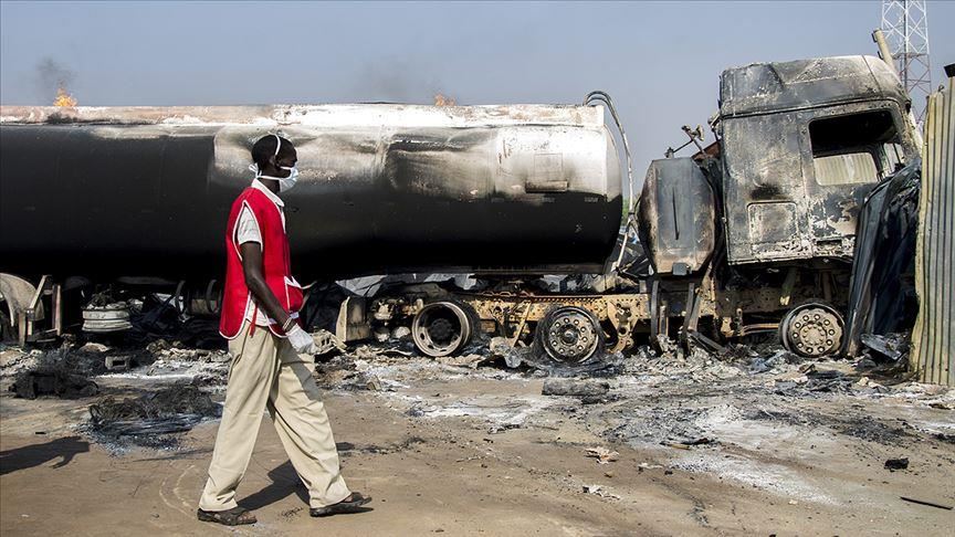 ۱۷ کشته در حادثه انفجار کامیون نفتکش در نیجریه