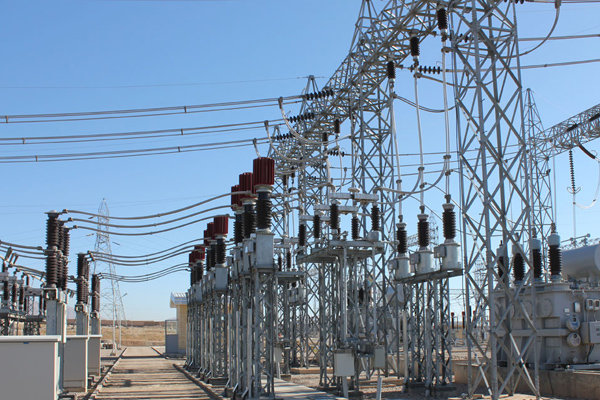 بهره برداری از 115 طرح توسعه خدمات برق در آذربایجان غربی