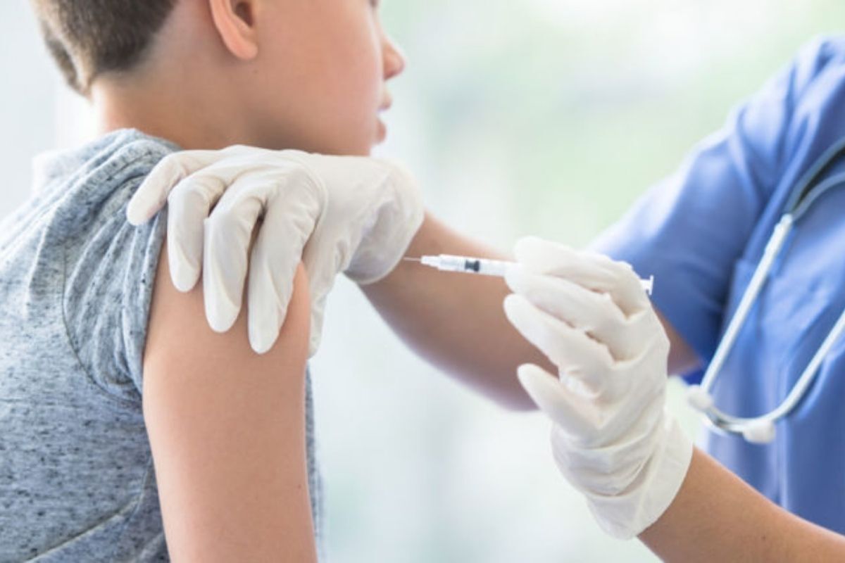 آغاز واکسیناسیون کودکان ۹ سال به بالا در استان
