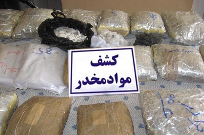 دستگیری ۱۱ نفر خرده فروش و توزیع کننده مواد مخدر در