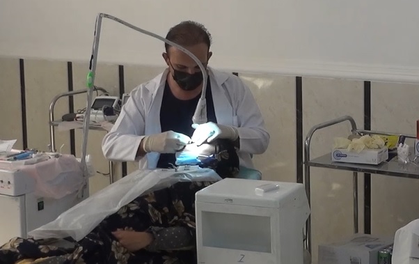 راه اندازی درمانگاه فوق تخصصی دندانپزشکی نیروی زمینی سپاه در قشم