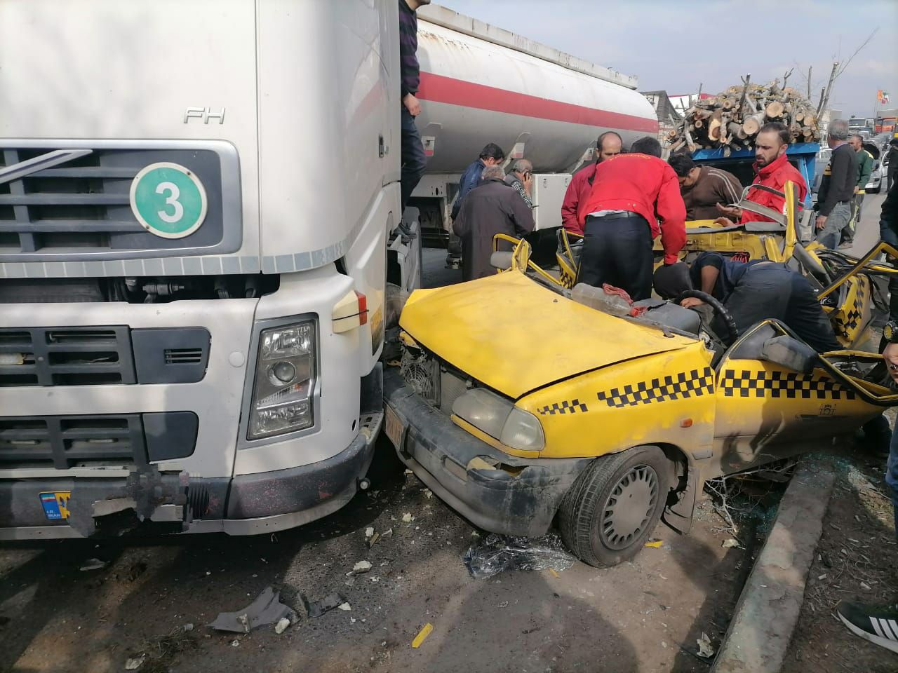 ۷ مصدوم در برخورد ۴ خودرو در جاده تبریز ـ آذرشهر