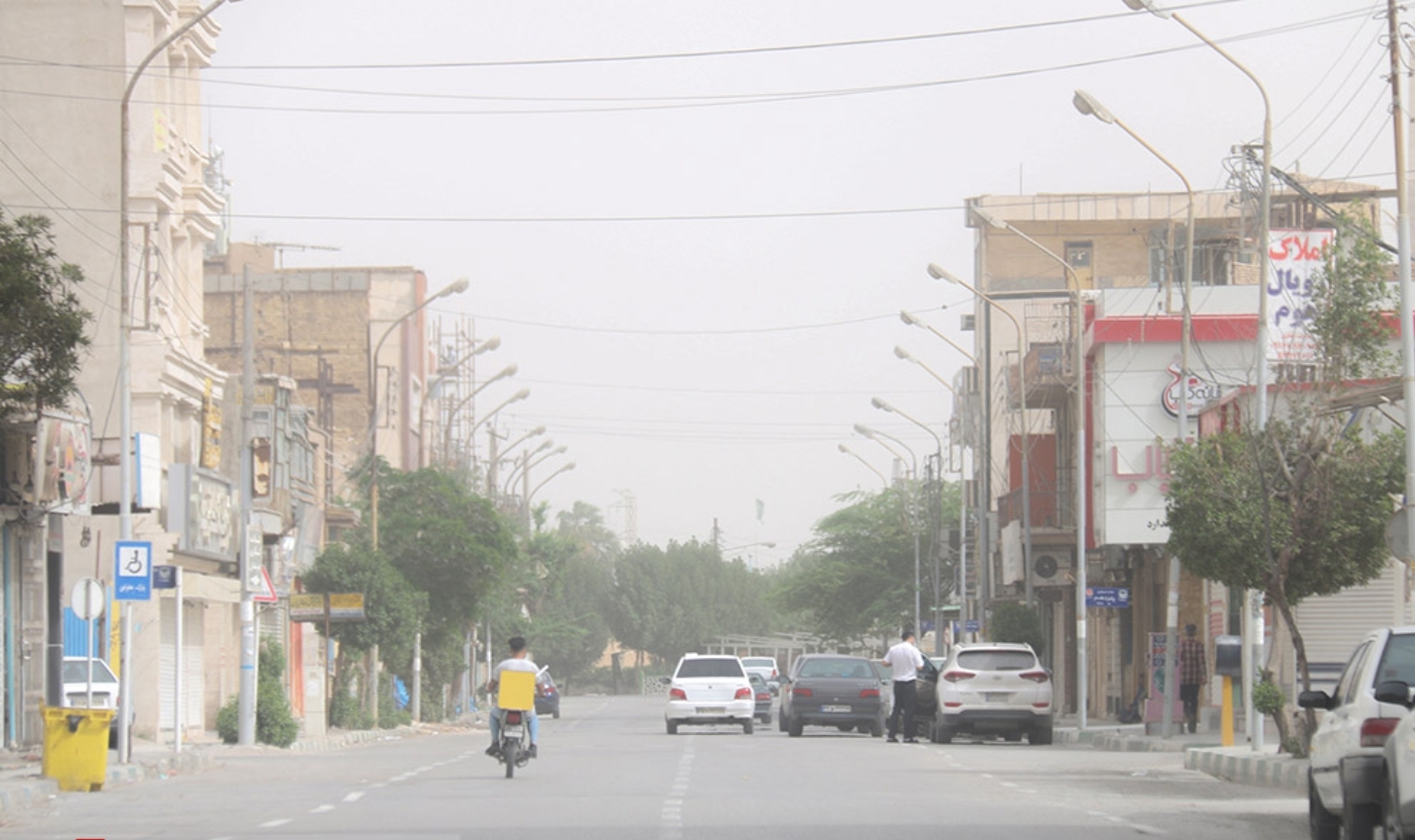 میزان گرد و غبار در آبادان و خرمشهر ۳ و نیم برابر حد مجاز