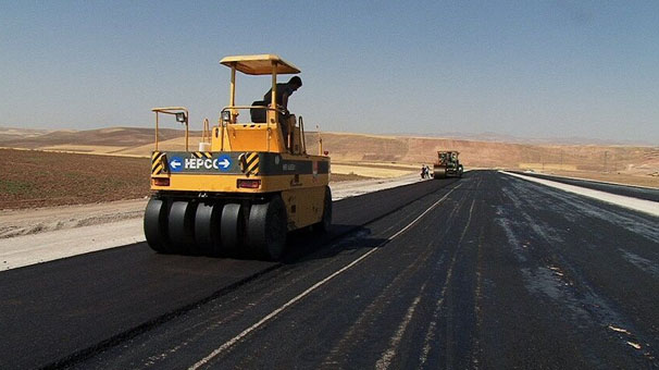 آسفالت ۲۰۰ کیلومتر راه روستایی در آذربایجانغربی