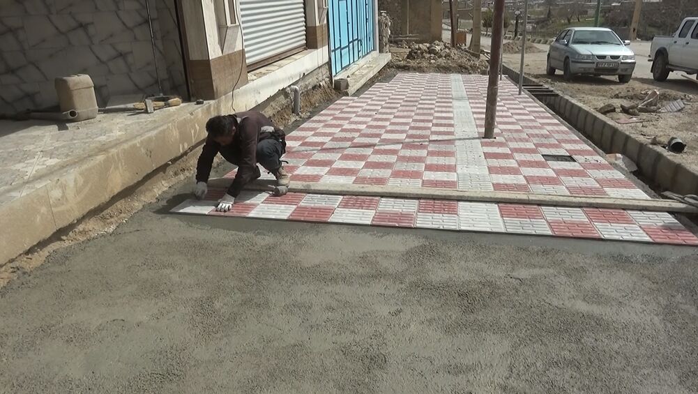 اجرای طرح بهسازی معابر و پیاده روهای شهر دیشموک