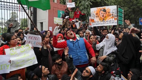 افزایش تلفات اعتراضات هند به ۲۱ نفر