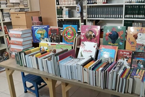 برگزاری طرح خانه تکانی فرهنگی و اهدای کتاب در کرمانشاه