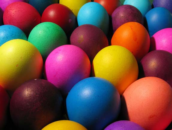 رنگ آميزي تخم مرغ با رنگ های خوراکی و طبیعی