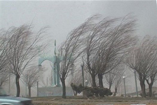 وزش باد شدید در شمال غرب و ادامه بارندگی در استان‌های شمالی