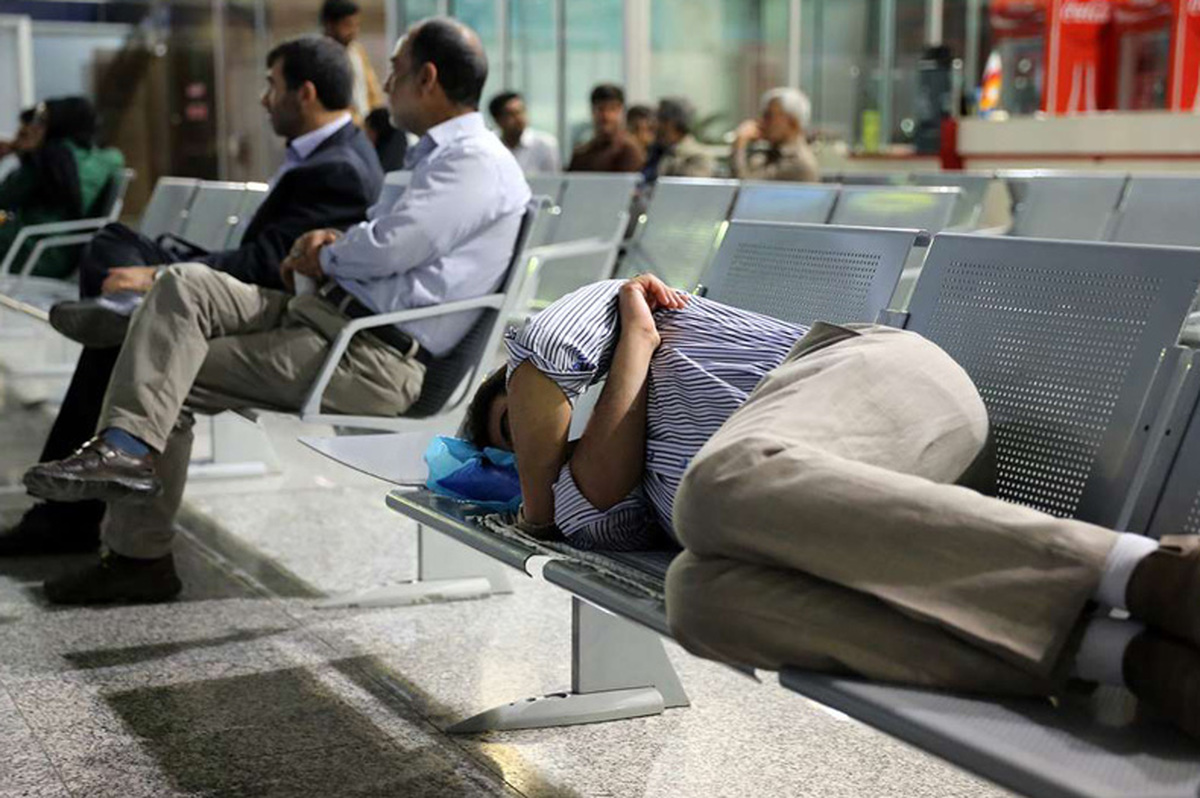 شب زنده داری مسافران در فرودگاه یزد