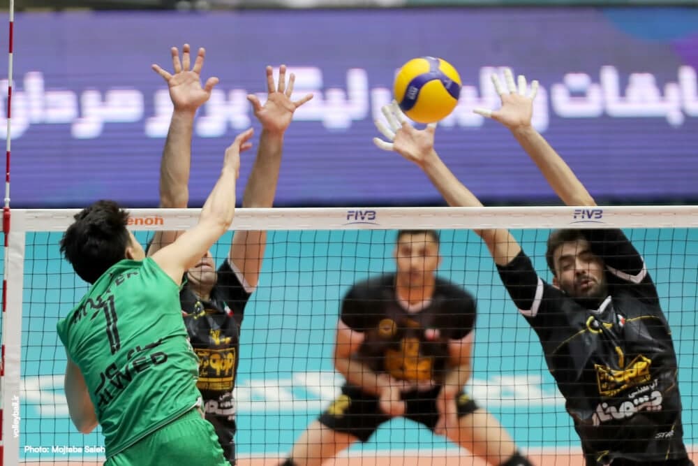 صعود سپاهان به نیمه نهایی مسابقات والیبال قهرمانی ایران