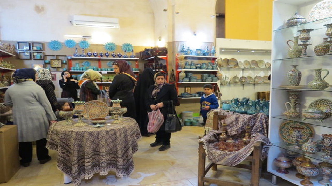 طرح جشنواره بهاره فروش محصولات صنایع دستی در قزوین اجرا می‌شود