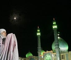 آئین احیاء شب ۲۱ ماه رمضان ویژه زائران عرب زبان