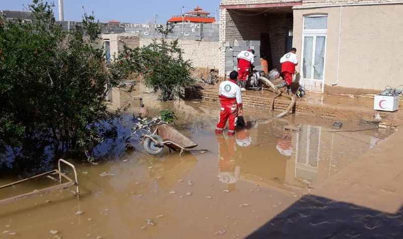امداد رسانی هلال احمر به  ۲۷۴ فرد گرفتار در سیلاب سمنان