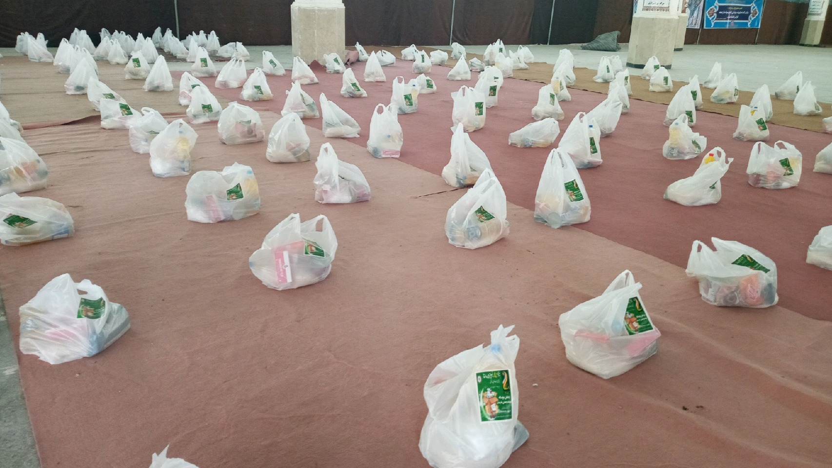 توزیع بسته های حمایتی در گچساران