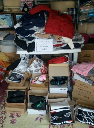 توزیع بیش از پنج هزار دست پوشاک بین نیازمندان شهرستان کاشان