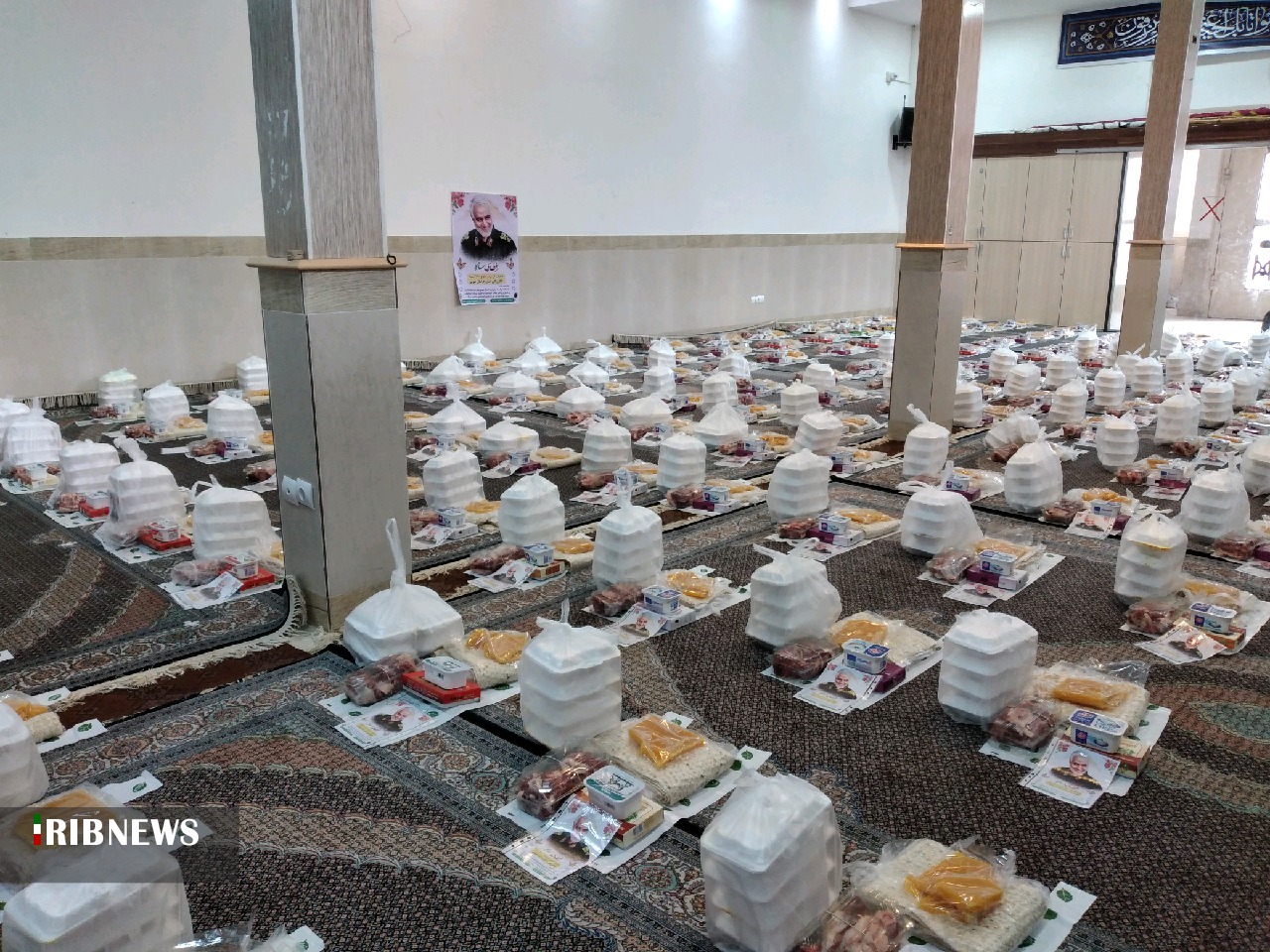 توزیع ۱۶۰ بسته افطاری ساده به همراه ۶۵۰ پرس غذای گرم بین نیازمندان استان
