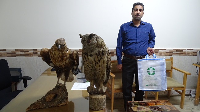 دو بهله پرنده تاکسیدرمی شده به موزه تاریخ طبیعی زنجان اهدا شد