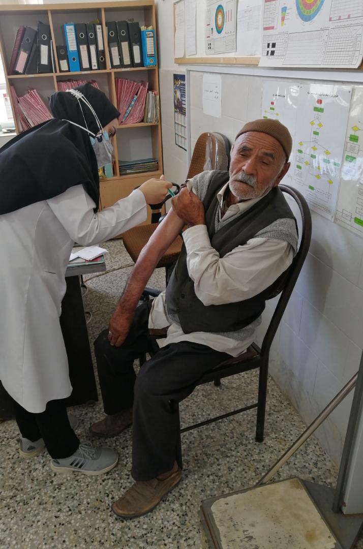 واکسینه شدن ۸۰ درصد افراد بالای ۸۰ سال دربخش خضرآباد