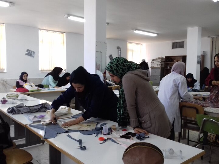آموزش رایگان ۶۰ حرفه به بانوان خوزستانی