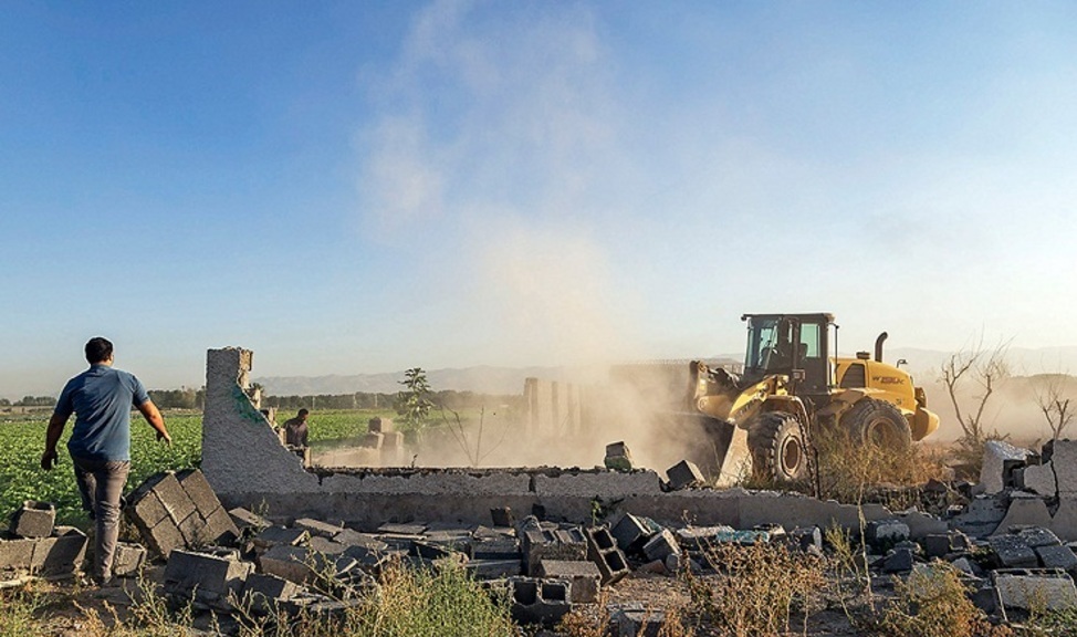 رفع تصرف بیش از ٩٩٠ هکتار از اراضی ملی تاکستان