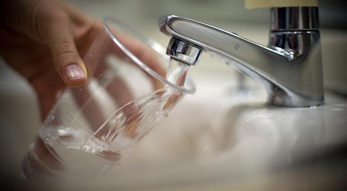هشدار در مورد مصرف آب/ مردم رعایت نکنند آب جیره بندی می‌شود