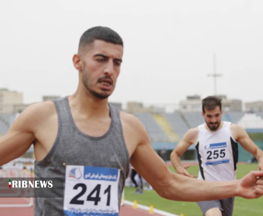 قهرمانی دونده اصفهانی در ۱۱۰ متر با مانع + عکس