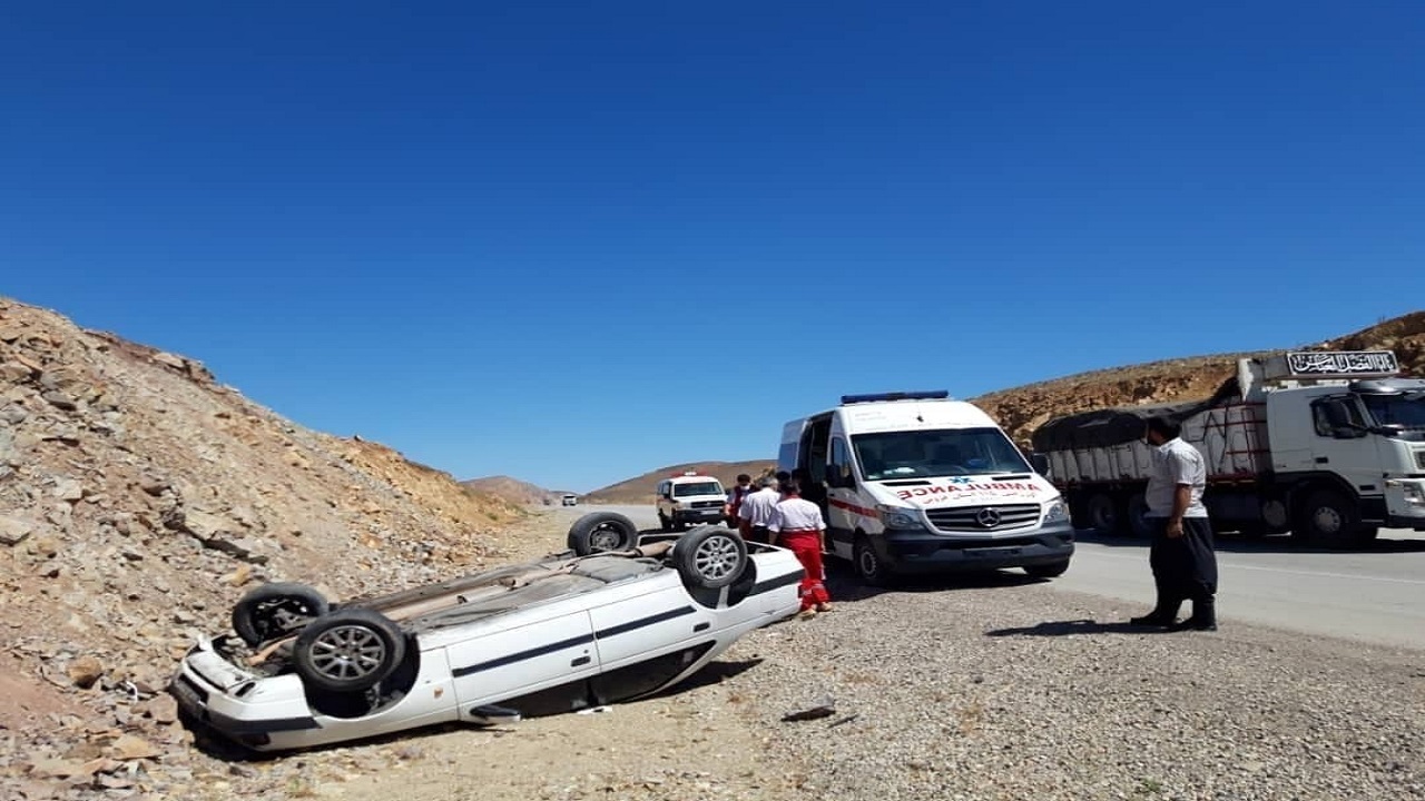 واژگونی خودروی پژو در محور بوئین‌زهرا- ساوه