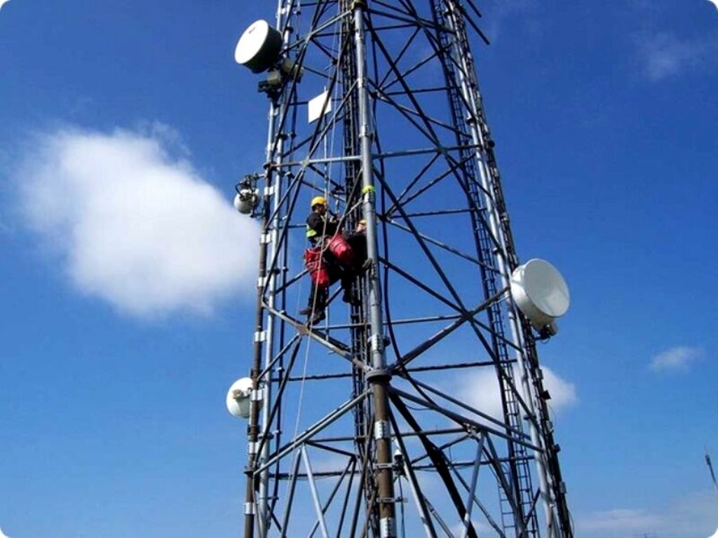 ارتقای شبکه دیتای مخابرات در مرکز تلفن صفی آباد دزفول