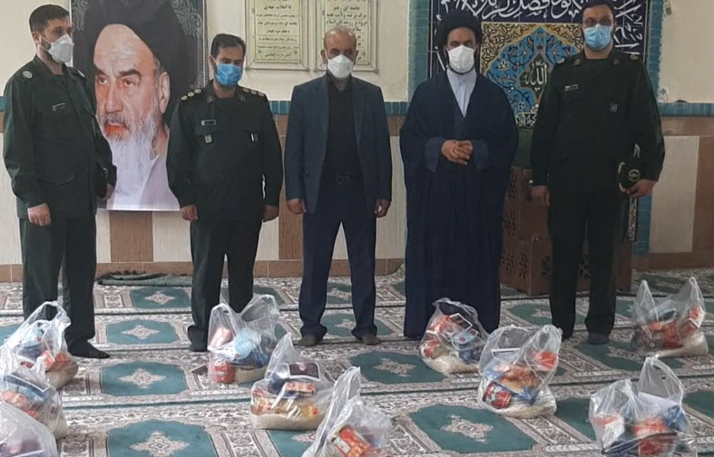توزیع 100بسته معیشتی به مناسبت سالگرد ارتحال حضرت امام خمینی