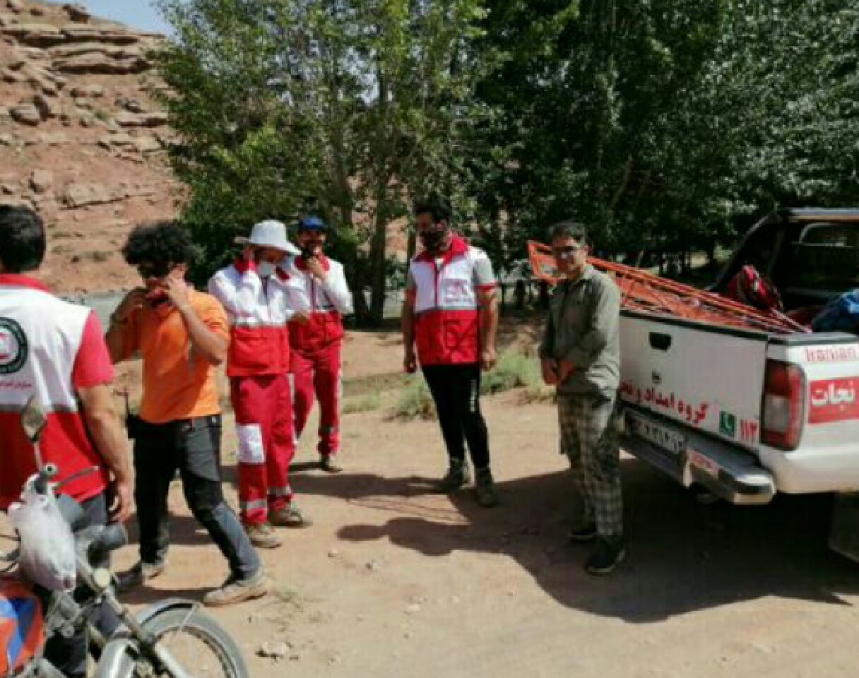 نجات ۳ شهروند مفقود شده مشهدی از ارتفاعات روستای میرآباد نیشابور