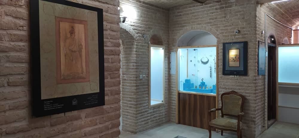 نمایشگاه تصویر نگاره‌های موزه ملی ملک در موزه اقوام گرمسار